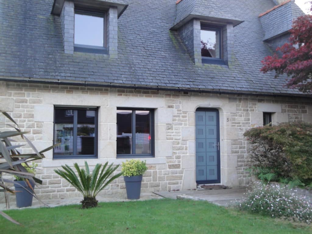 Renovation complete fenetres Locronan 1 - Rénovation complète fenêtres Locronan - Quimper Brest